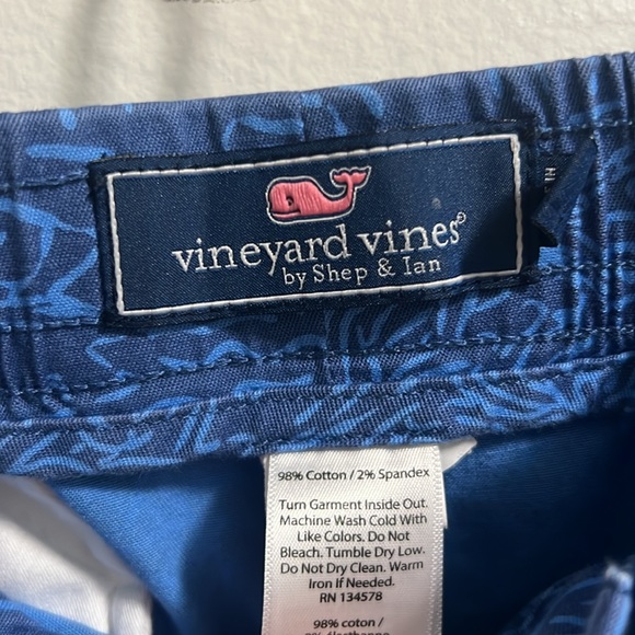 Vineyard Vines 7 Inch Tonal Printed Jetty Shorts Fish Print Men's Size L - Picture 4 of 7